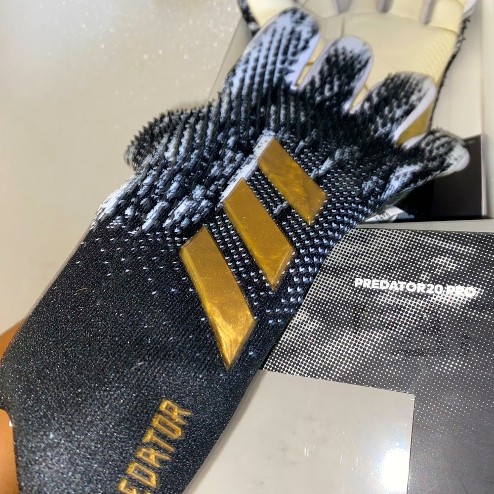 New Adidas Predator20 Goalie Gloves